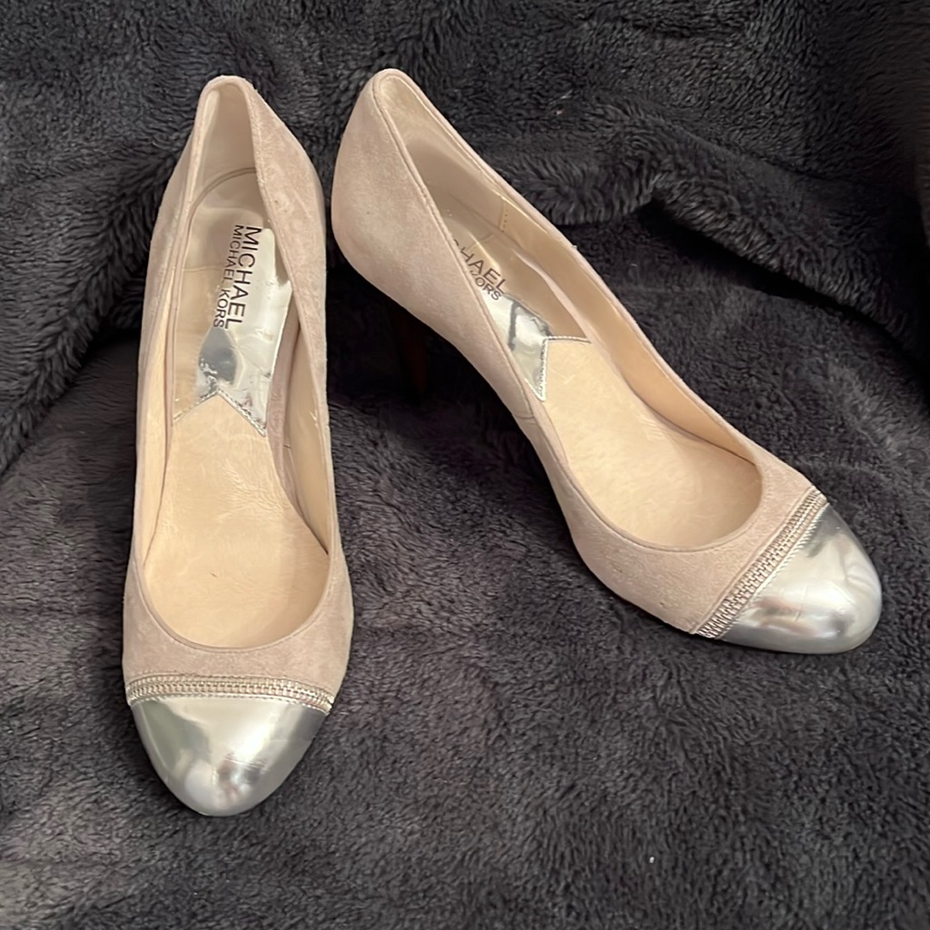 Michael Kors Pearl Grey Suede Pump